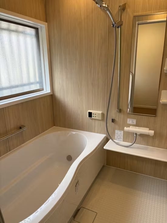 未使用品ユニットバス浴槽　お風呂　必要な方床も有ります 未使用品ユニットバス浴槽お風呂必要な方床も有ります