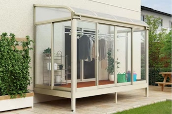 サンルームをリフォームで増築するメリット・デメリットは？コストや注意点とともに解説