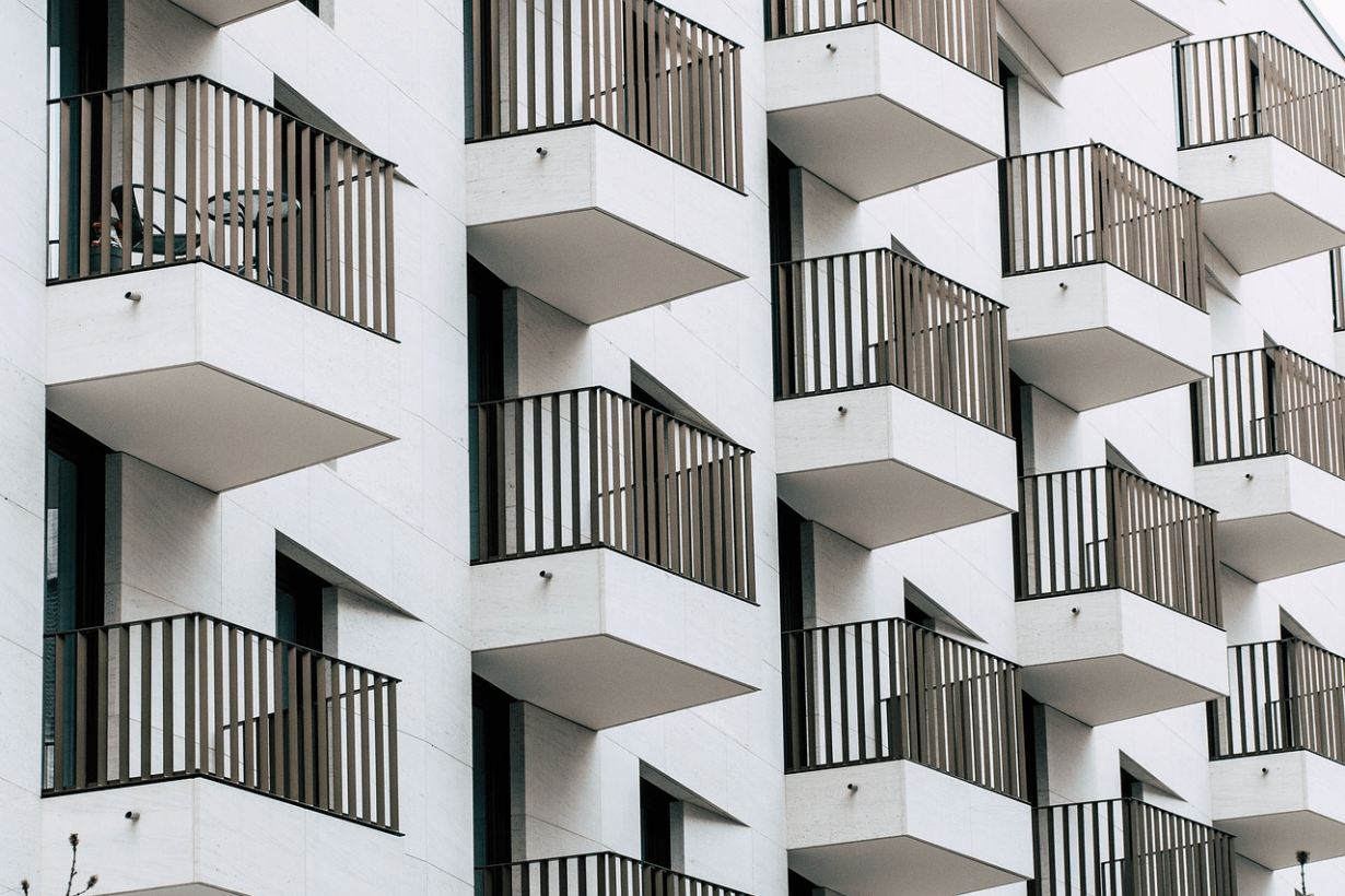 マンションのリビングドアは交換は交換していい?