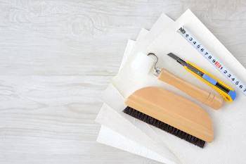 壁紙を張替える費用が決まる要素や安く抑えるためのポイントを解説