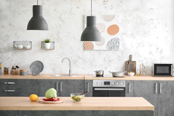 キッチンで役立つ壁紙の種類やキッチンのタイプに合わせた壁紙の選び方を紹介