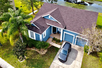 駐車場を塗装工事したい！費用相場・工事内容・DIY可否は？