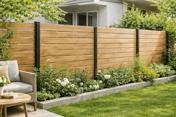 庭用フェンスの選び方とおしゃれなおすすめフェンス4選｜種類・価格・設置方法まで徹底解説