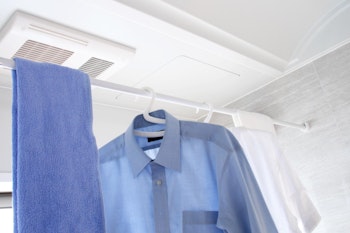 浴室乾燥機の電気代が高い理由と対策|1時間・1カ月の目安と今日からできる節約ワザ