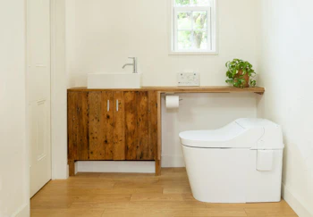 トイレが流れない原因と対処法｜自分で直す手順と業者依頼の判断基準