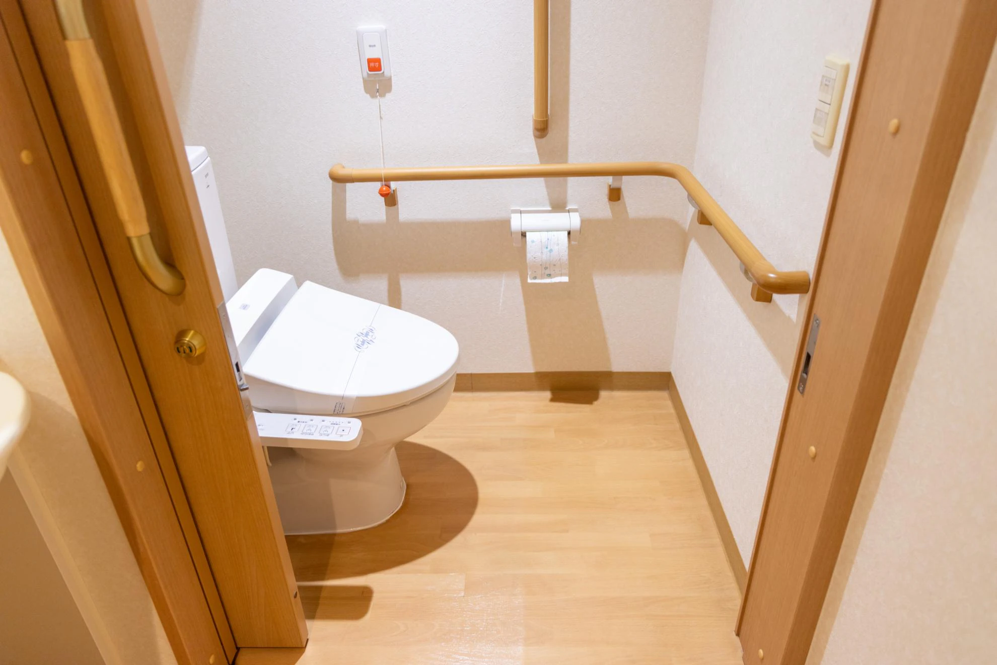 トイレの床はクッションフロアがおすすめ!張替え方法と選び方 トイレの床はクッションフロアがおすすめ!張替え方法と選び方